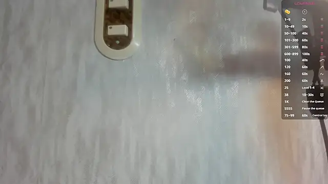 Snapshot of MelanieRioss chatting on 8, 10, 2025 MelanieRioss online show from 8, 10, 2025