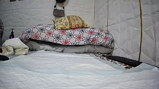 Snapshot of Mendoza_Amaranata chatting on 15, 10, 2025 Mendoza Amaranata online show from 15, 10, 2025