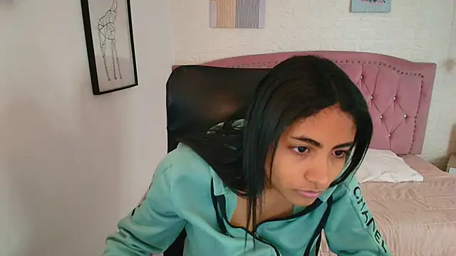 shaneelle online show from 4, 12, 2025