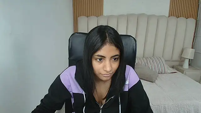 shaneelle online show from 9, 4, 2026