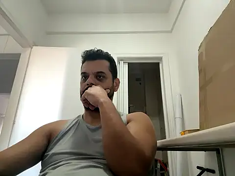 HornyBeachBoyBR online show from 24, 4, 2026