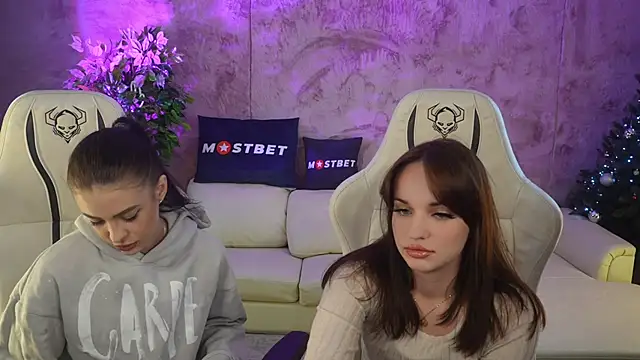 Brendi054 online show from 8, 1, 2025