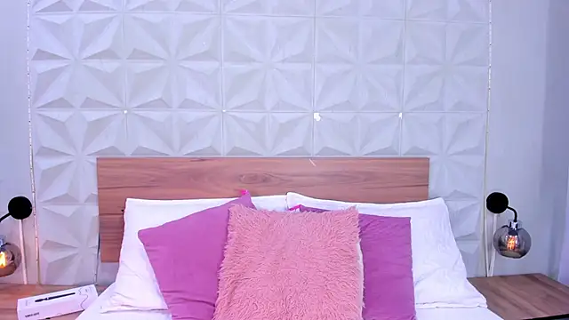 Stacey white  online show from 18, 1, 2026