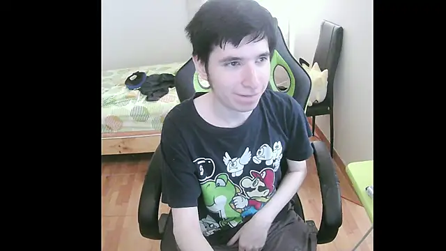 Snapshot of Twink_martinboy chatting on 18, 1, 2025 Twink martinboy online show from 18, 1, 2025