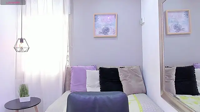 Snapshot of StefyGil_ chatting on 23, 10, 2025 StefyGil online show from 23, 10, 2025