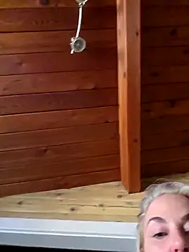 AshleyDiamonds1 online show from 18, 4, 2026