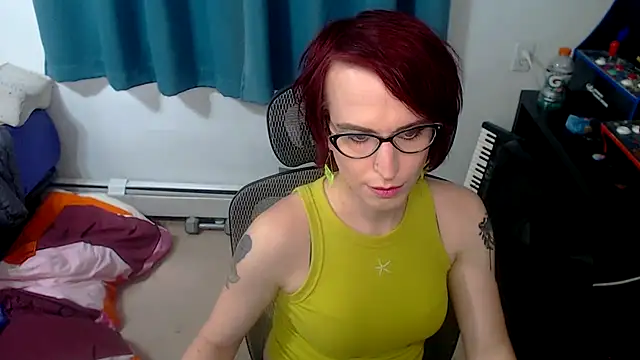 Snapshot of RyffBurnz chatting on 15, 10, 2025 RyffBurnz online show from 15, 10, 2025