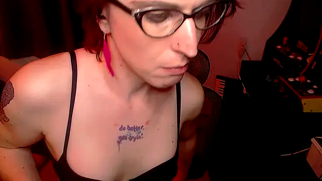 Snapshot of RyffBurnz chatting on 20, 10, 2025 RyffBurnz online show from 20, 10, 2025