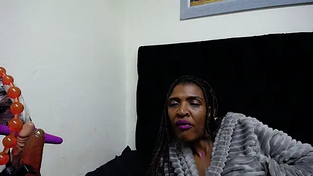 Snapshot of SpicyQueenxxxx chatting on 1, 3, 2025 SpicyQueenxxxx online show from 1, 3, 2025