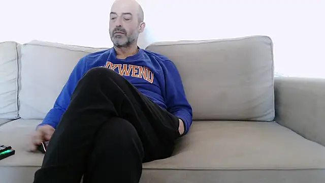 Snapshot of newsimo74 chatting on 2, 2, 2025 newsimo74 online show from 2, 2, 2025