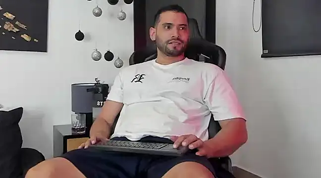 Dereck vega online show from 29, 12, 2024