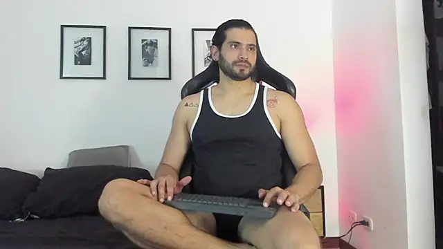 Dereck vega online show from 4, 5, 2026