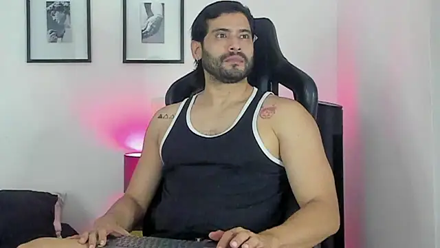 Snapshot of Dereck_vega chatting on 3, 7, 2026 Dereck vega online show from 3, 7, 2026