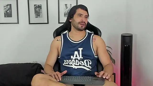 Snapshot of Dereck_vega chatting on 22, 7, 2026 Dereck vega online show from 22, 7, 2026