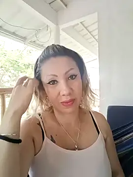 coral smitth online show from 10, 12, 2024