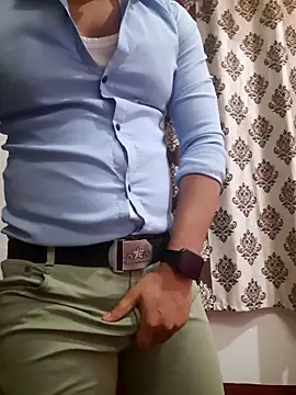 Snapshot of Guyinshortss chatting on 3, 3, 2026 Guyinshortss online show from 3, 3, 2026