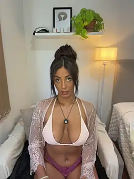 Snapshot of Brownfitbabyy chatting on 20, 5, 2026 Brownfitbabyy online show from 20, 5, 2026
