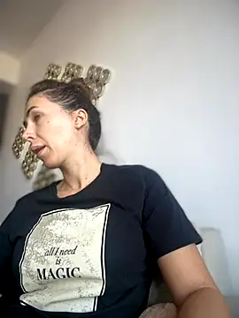 RaquelleDevon online show from 28, 10, 2025