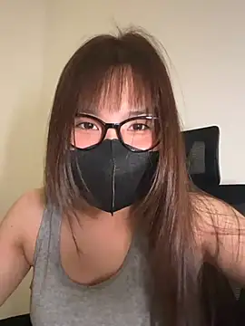 Snapshot of Lilisa_miu chatting on 22, 7, 2026 Lilisa miu online show from 22, 7, 2026