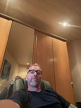 Snapshot of Rockburg chatting on 9, 7, 2026 Rockburg online show from 9, 7, 2026