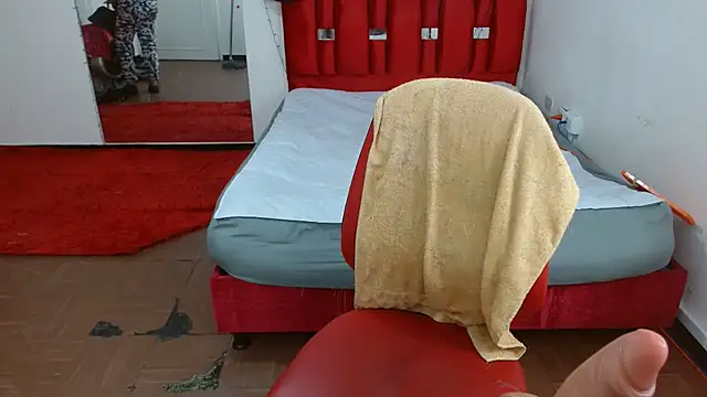 krystal thomson online show from 19, 11, 2025