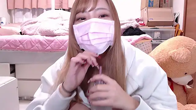  chanMOMO  online show from 3, 1, 2025