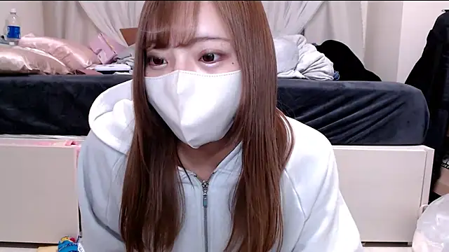  chanMOMO  online show from 1, 2, 2025