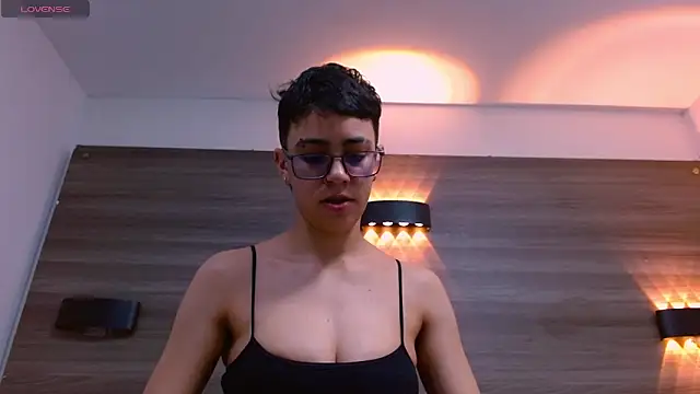 Snapshot of Cutie_Shy_ chatting on 27, 2, 2025 Cutie Shy online show from 27, 2, 2025
