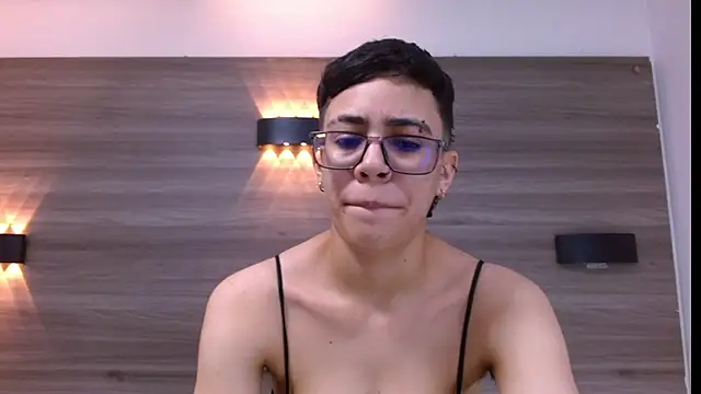 Snapshot of Cutie_Shy_ chatting on 7, 3, 2025 Cutie Shy online show from 7, 3, 2025