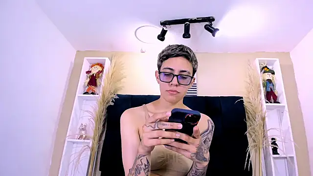 Snapshot of Cutie_Shy_ chatting on 11, 2, 2026 Cutie Shy online show from 11, 2, 2026