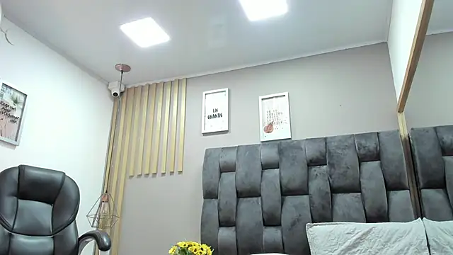 Snapshot of camila__herrera chatting on 21, 12, 2024 camila herrera online show from 21, 12, 2024