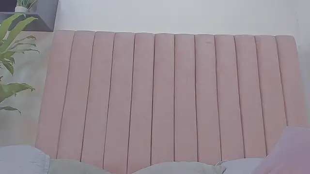 Snapshot of camila__herrera chatting on 6, 2, 2025 camila herrera online show from 6, 2, 2025