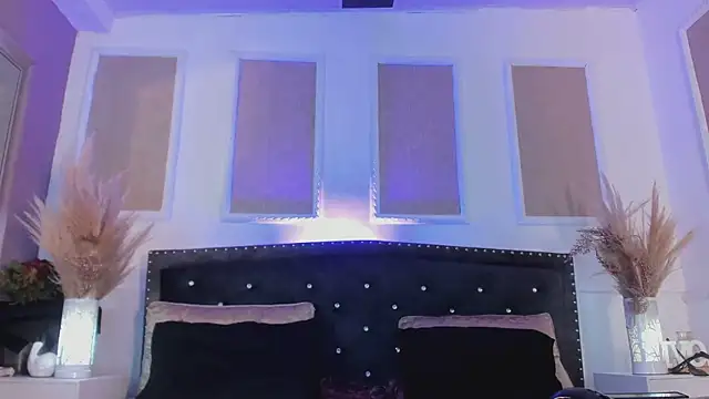 queen satin online show from 15, 3, 2025