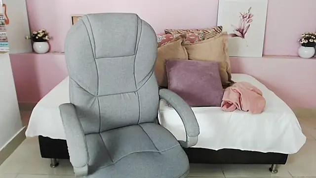 liseth fox online show from 25, 1, 2025