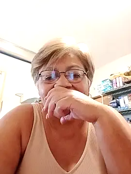 Madrastrahot69 online show from 5, 3, 2026