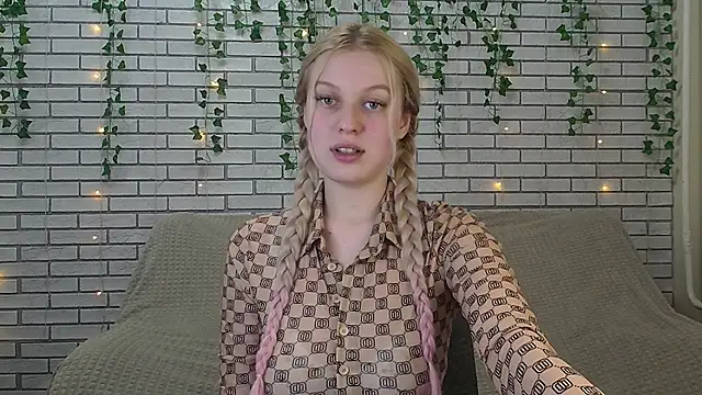 Snapshot of EmiliaDuchess chatting on 13, 12, 2024 EmiliaDuchess online show from 13, 12, 2024