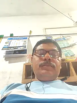 Snapshot of Srmotrs chatting on 6, 3, 2026 Srmotrs online show from 6, 3, 2026