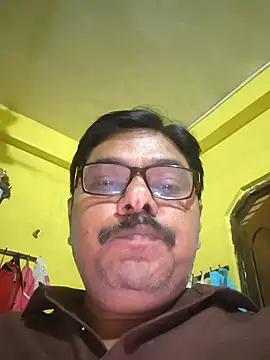 Snapshot of Srmotrs chatting on 8, 3, 2026 Srmotrs online show from 8, 3, 2026