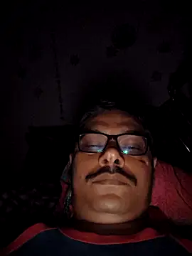 Snapshot of Srmotrs chatting on 2, 4, 2026 Srmotrs online show from 2, 4, 2026