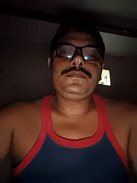 Snapshot of Srmotrs chatting on 7, 4, 2026 Srmotrs online show from 7, 4, 2026