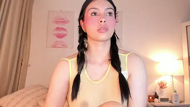 Snapshot of halseycox___ chatting on 28, 5, 2026 halseycox online show from 28, 5, 2026