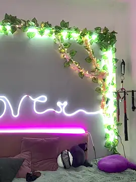 YouliteSllut2 online show from 19, 1, 2025