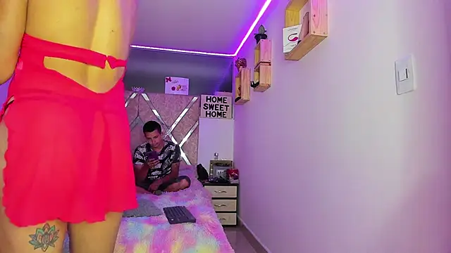 parejacaliente20154 online show from 26, 3, 2026