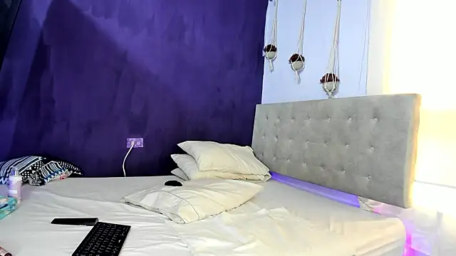 Snapshot of Leamonroe__ chatting on 27, 2, 2026 Leamonroe online show from 27, 2, 2026