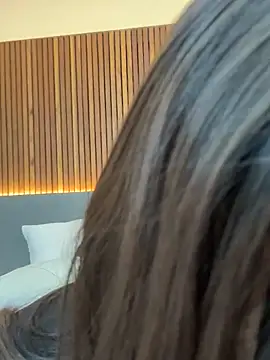 EmiilyAdams  online show from 20, 1, 2025