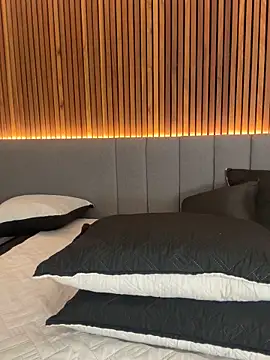 EmiilyAdams  online show from 18, 10, 2025