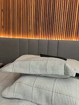 EmiilyAdams  online show from 4, 2, 2026