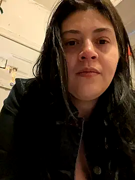 Snapshot of kriztal_pretty chatting on 29, 11, 2025 kriztal pretty online show from 29, 11, 2025