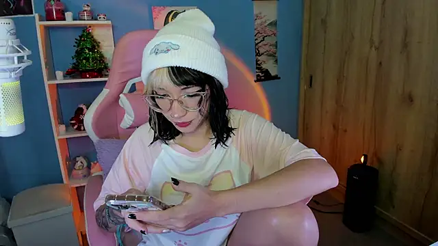 Artic love online show from 4, 3, 2025