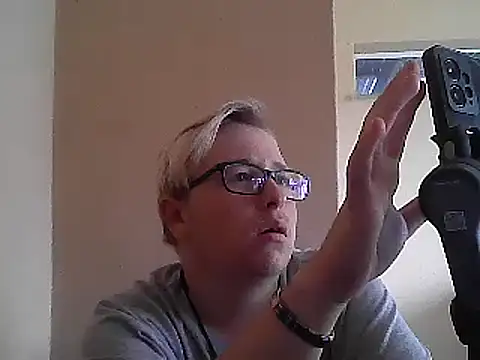 bisexualboy05 online show from 12, 1, 2025